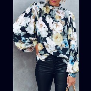 Like-New Blue Floral Blouse